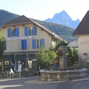 hotel-le-commerce-lus-la-croix-haute.hotels-rhonealpes.com/
